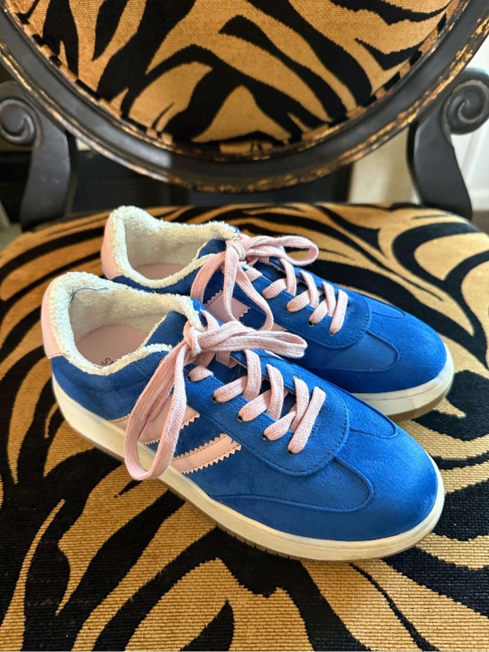 Steve Madden Girls Size 3 Blue and Pink Suede Sneakers-Like New